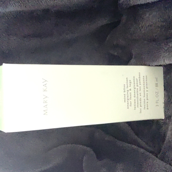 Mary Kay - Picture 1 of 1